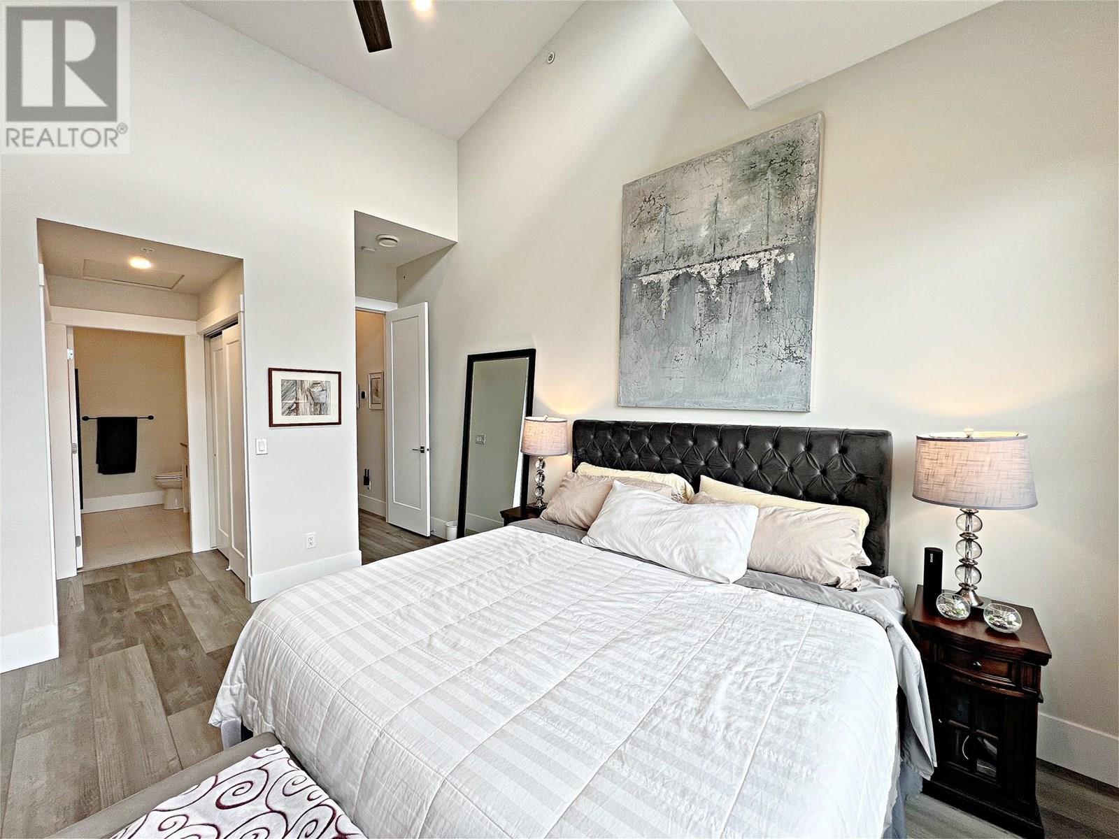 228 4000 Redstone Crescent, Peachland