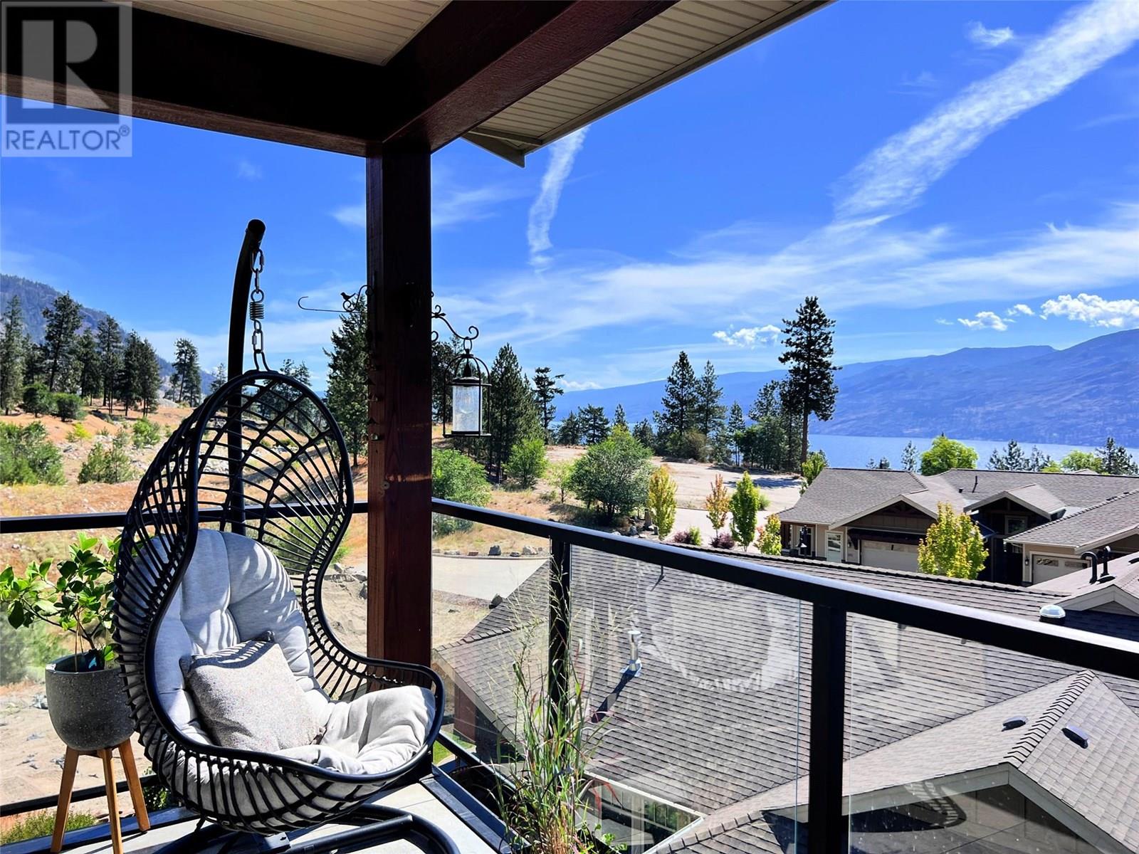 228 4000 Redstone Crescent, Peachland