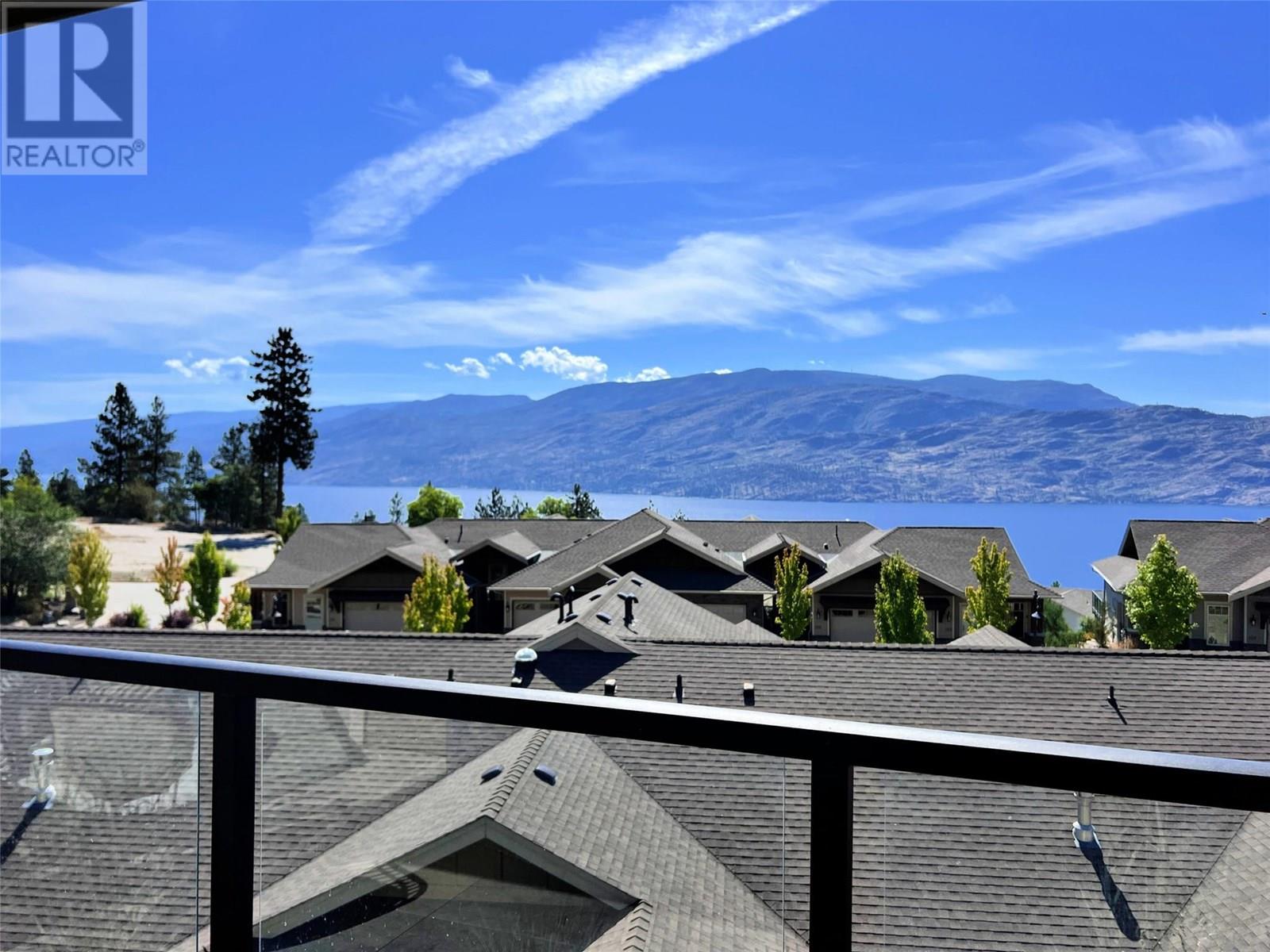 228 4000 Redstone Crescent, Peachland