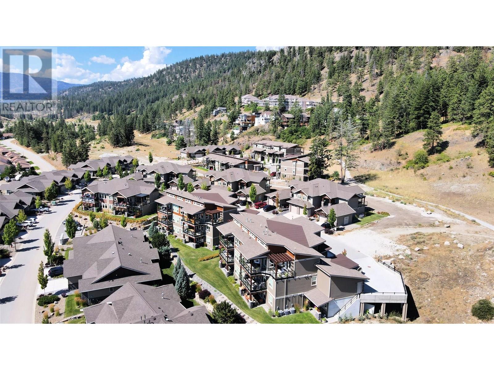 228 4000 Redstone Crescent, Peachland