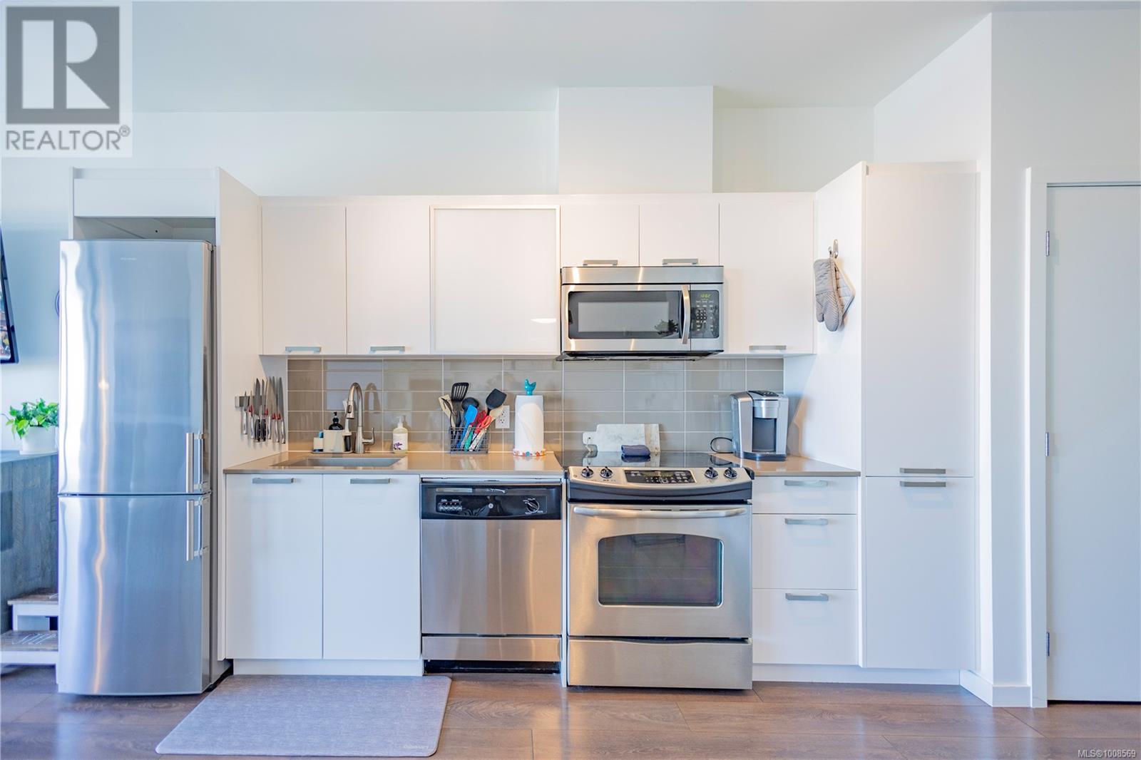 Photo 9 of 504 517 Fisgard St, Victoria BC