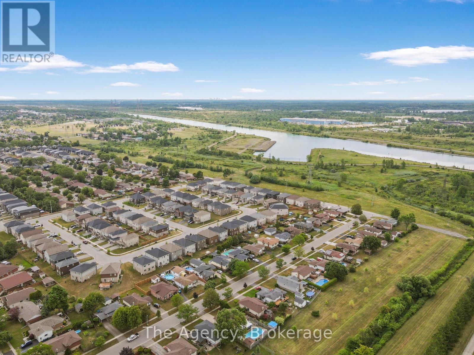 Photo 37 of 36 Robert Street, Welland ON