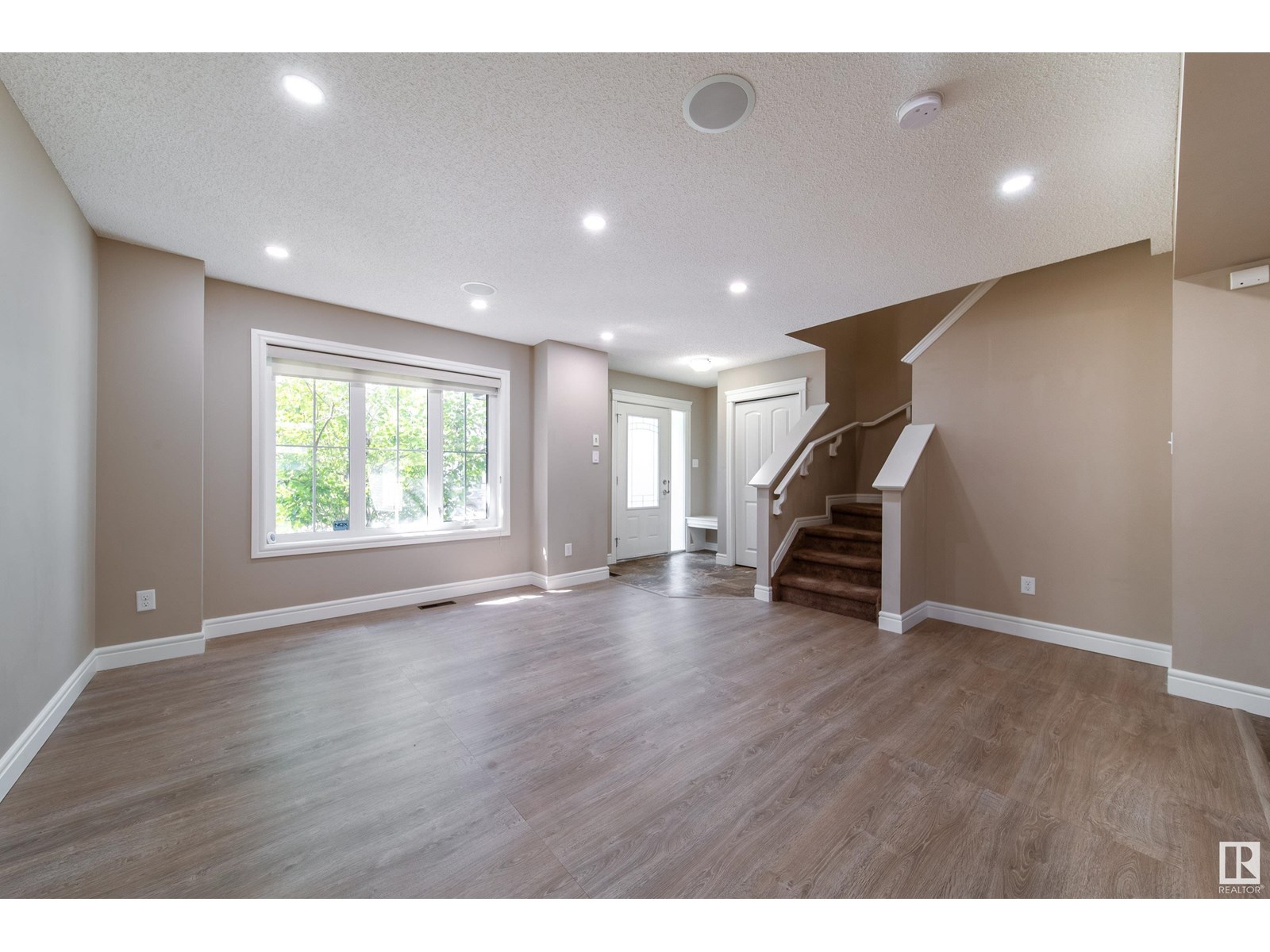 Photo 29 of 162 Desrochers Ga Sw, Edmonton AB