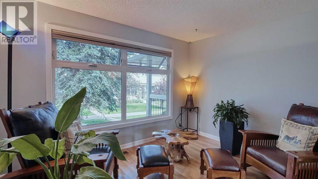 Single Family House for Sale in  Woodsman Lane SW Woodbine Calgary 
