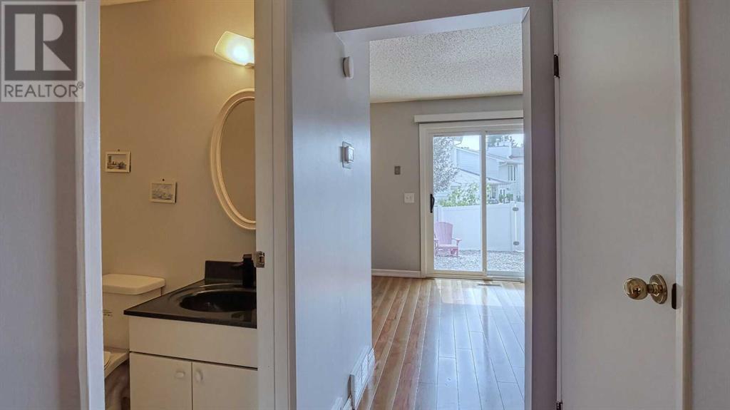 Single Family House for Sale in  Woodsman Lane SW Woodbine Calgary 
