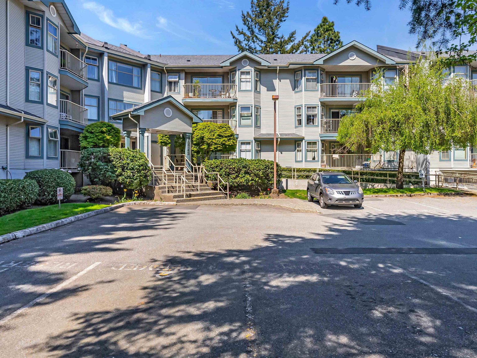Photo 4 of 208 10743 139 Street, Surrey BC