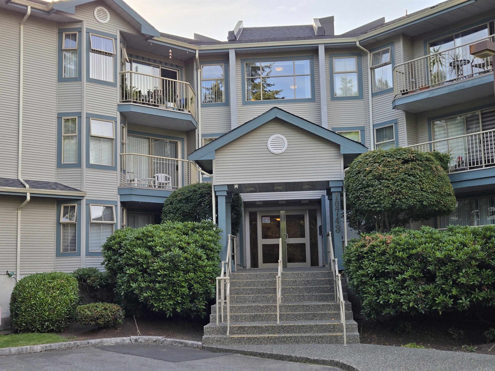 Photo 1 of 208 10743 139 Street, Surrey BC