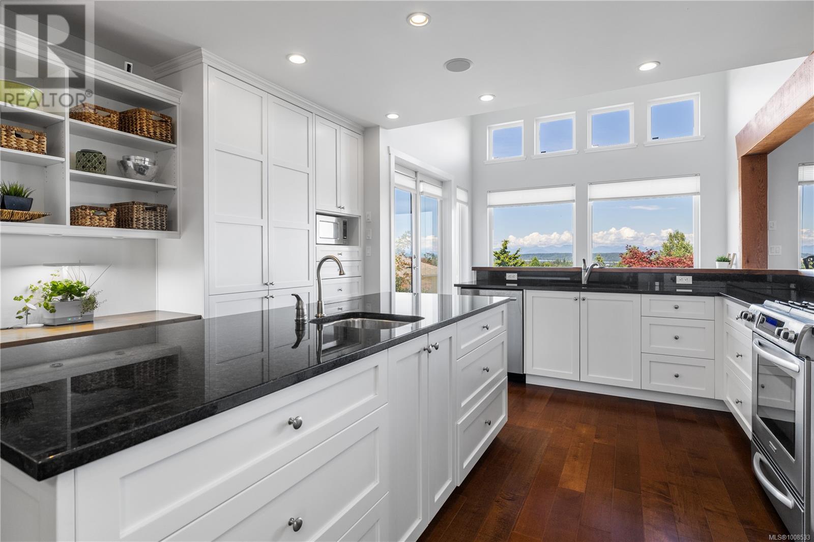 742 Nelson Rd, Campbell River