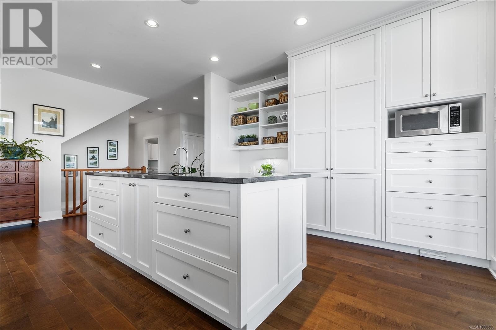 742 Nelson Rd, Campbell River