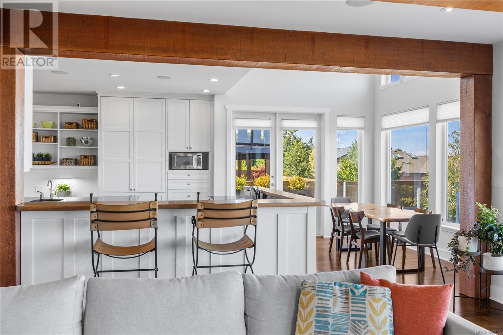 742 Nelson Rd, Campbell River