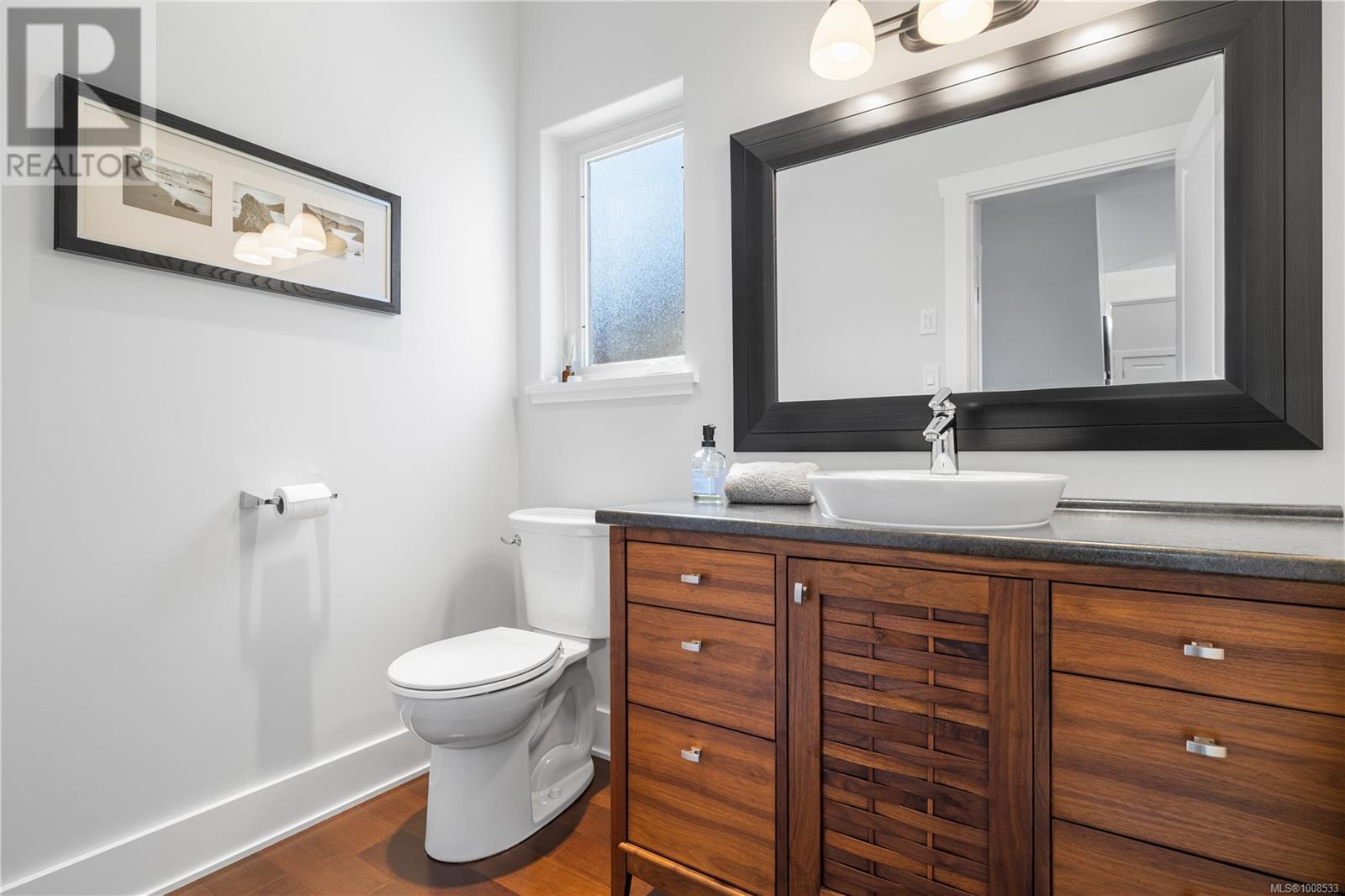 742 Nelson Rd, Campbell River