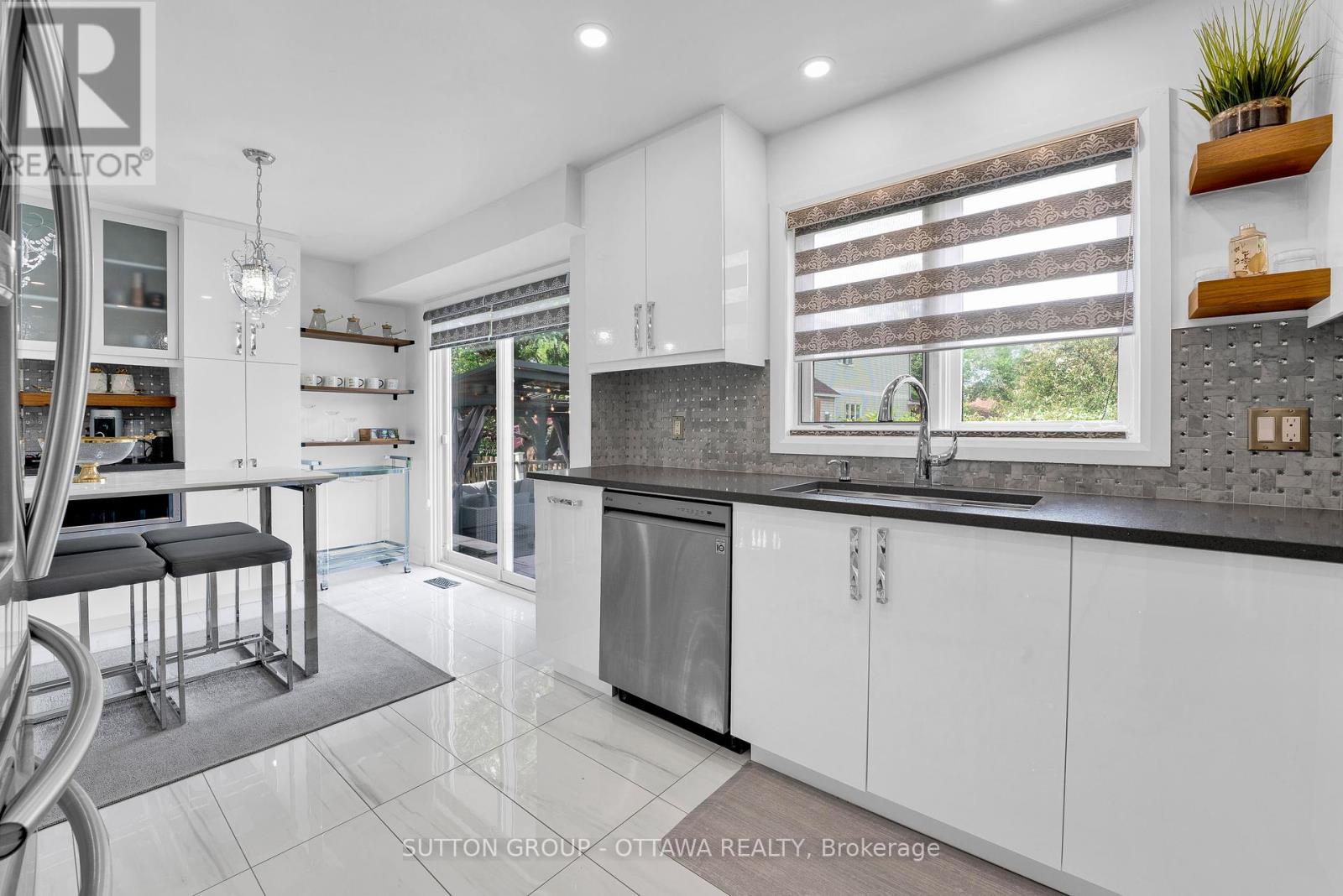 Photo 2 of 2163 Johnston Road, Ottawa ON