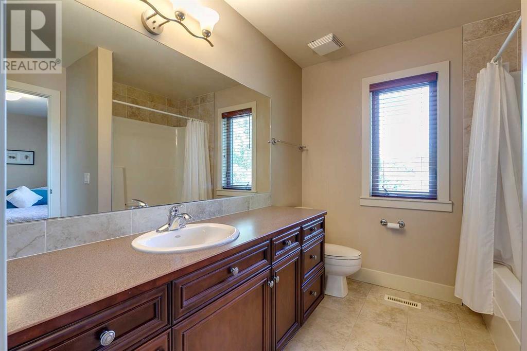 Single Family House for Sale in   Avenue NE Winston Heights/Mountview Calgary 
