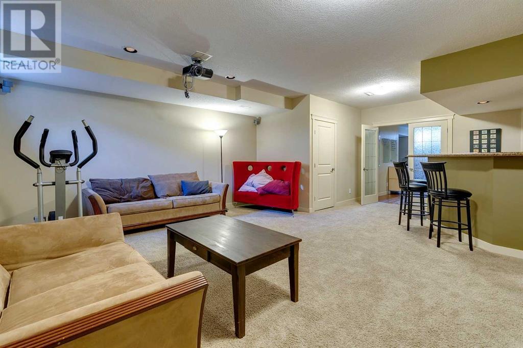 Single Family House for Sale in   Avenue NE Winston Heights/Mountview Calgary 