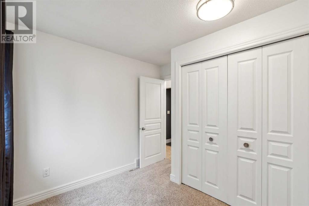 Single Family House for Sale in   Glamis Green SW Glamorgan Calgary 
