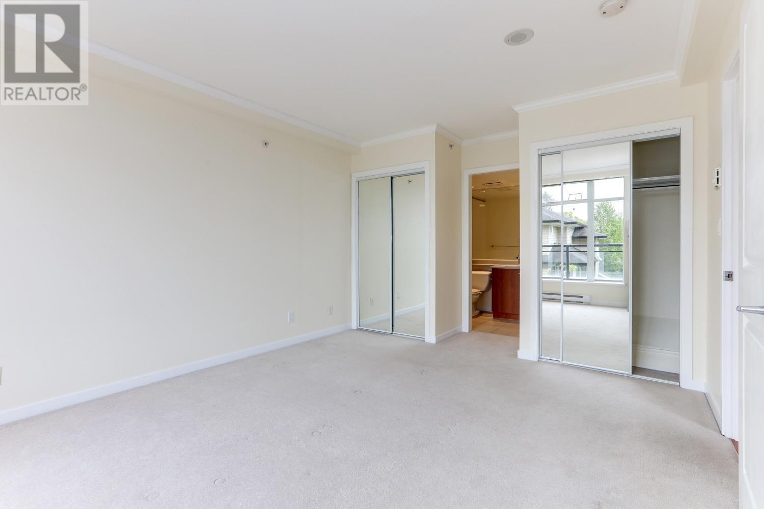 Photo 3 of 117 8480 Granville Avenue, Richmond BC