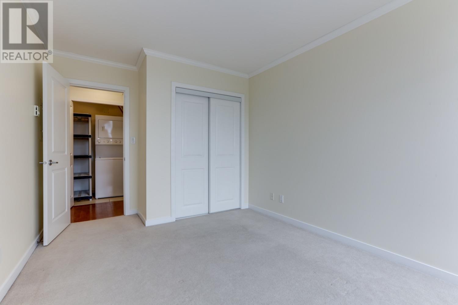 Photo 2 of 117 8480 Granville Avenue, Richmond BC