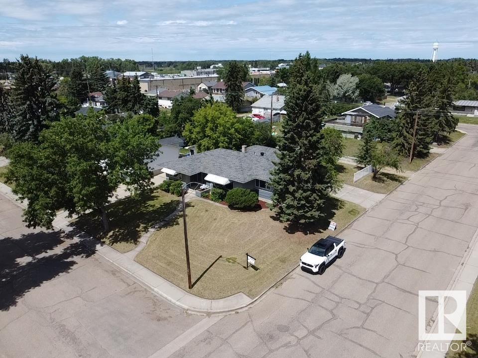 Photo 42 of 5502 44 Av, Wetaskiwin AB