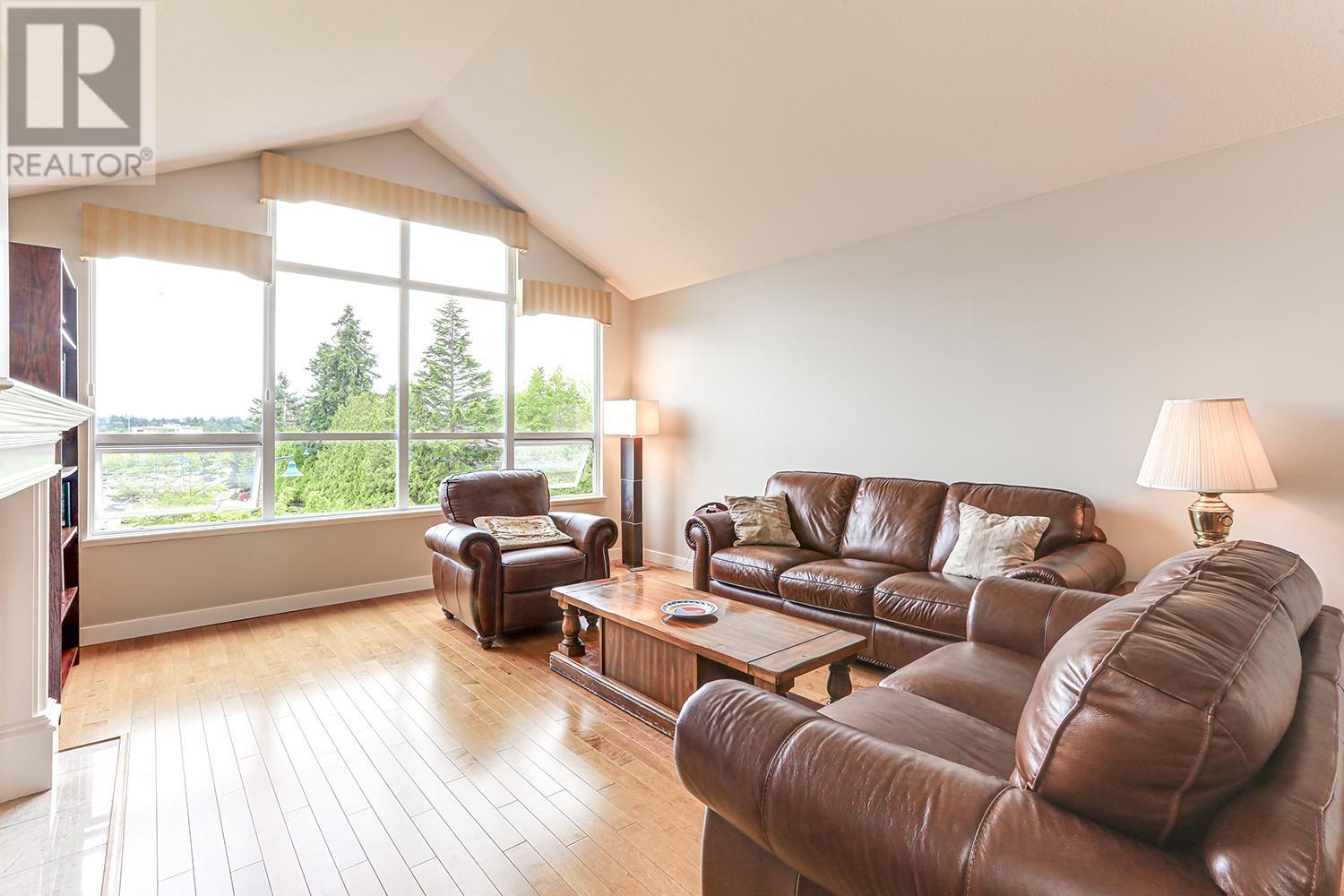 Photo 6 of 402 5500 13 A Avenue, Delta BC