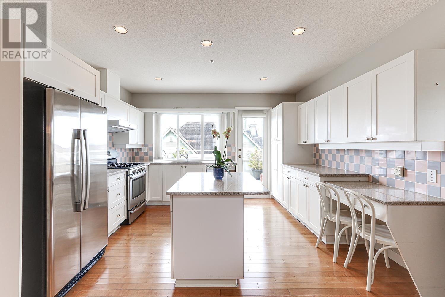 Photo 17 of 402 5500 13 A Avenue, Delta BC