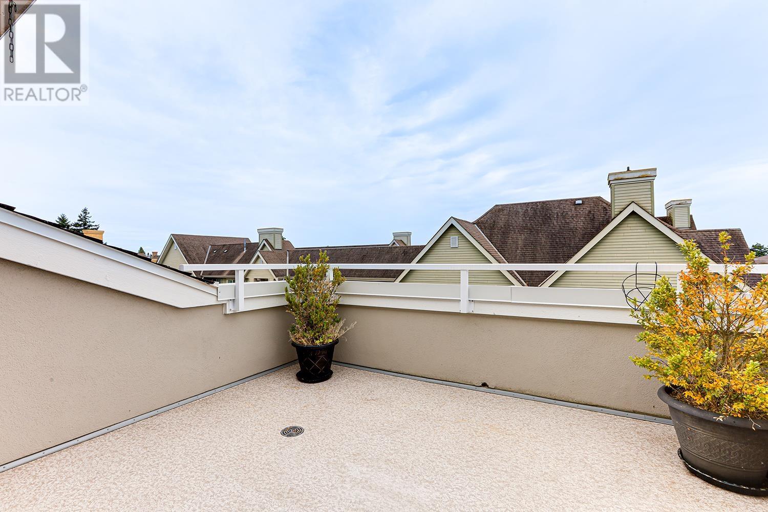 Photo 32 of 402 5500 13 A Avenue, Delta BC