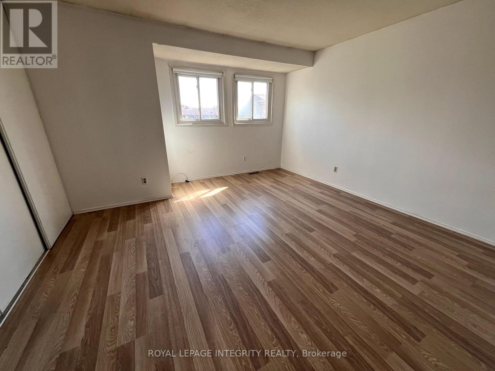 Photo 9 of 1826 Stonehenge Crescent, Ottawa ON