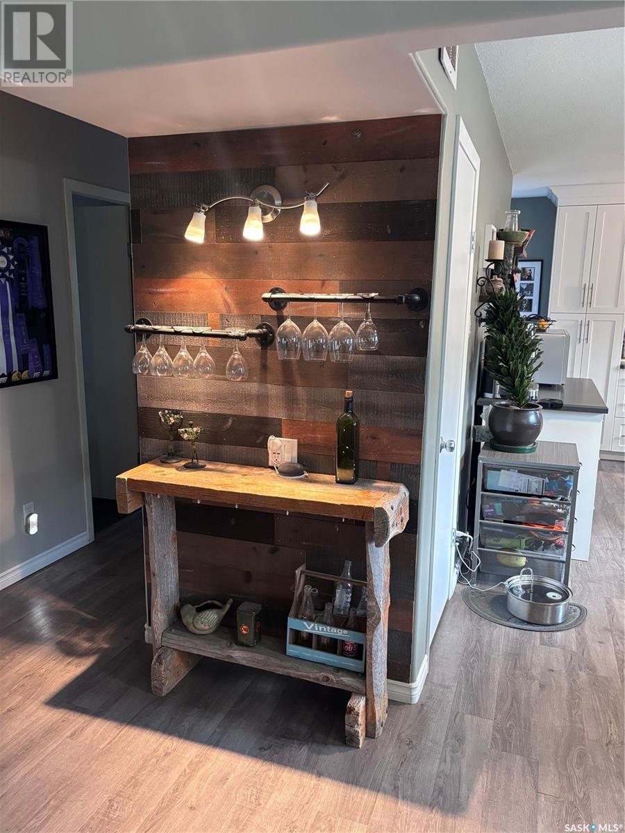 Single Family House Bungalow for Sale in  th AVENUE NW Swift Current 