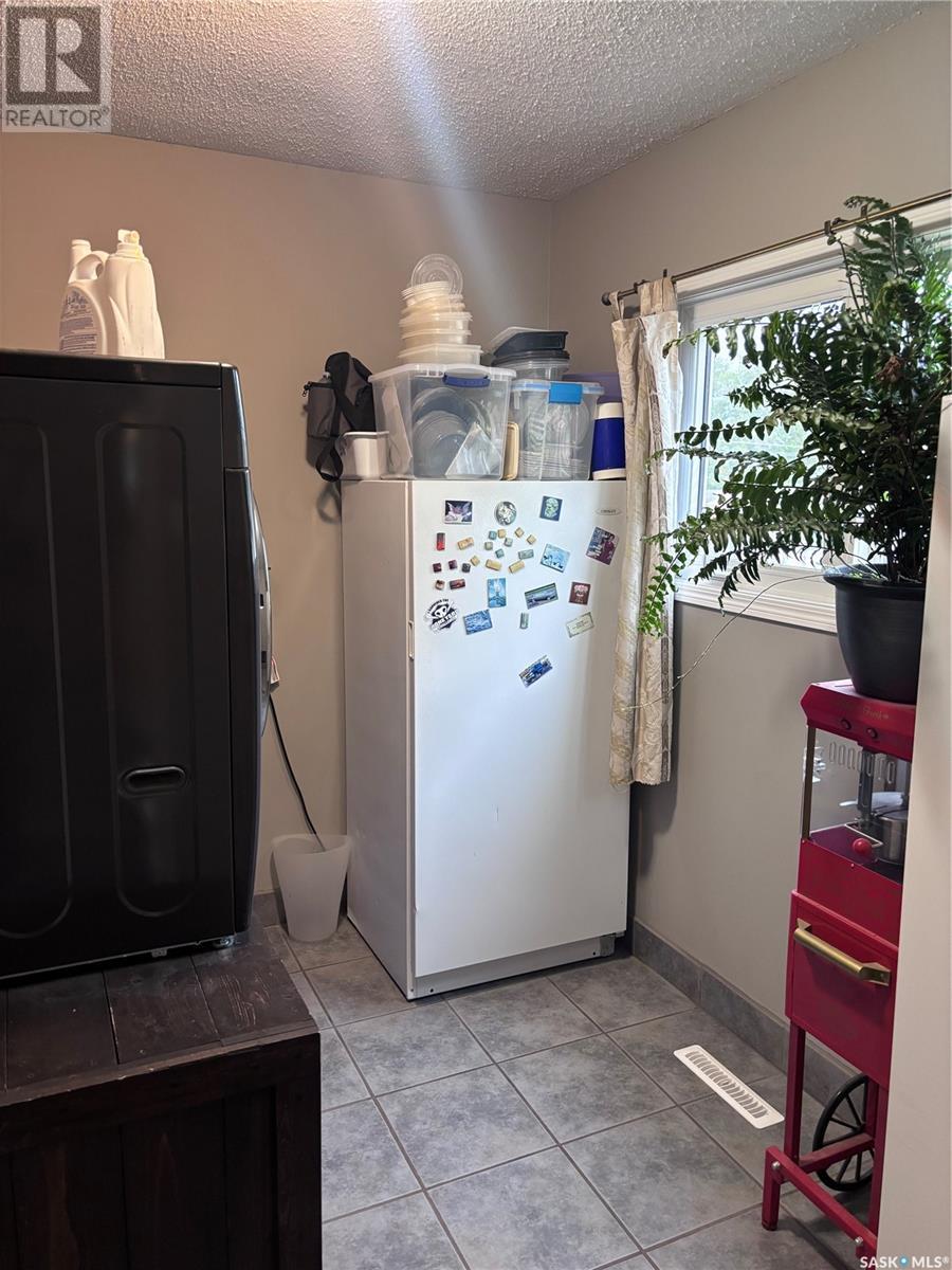 Single Family House Bungalow for Sale in  th AVENUE NW Swift Current 