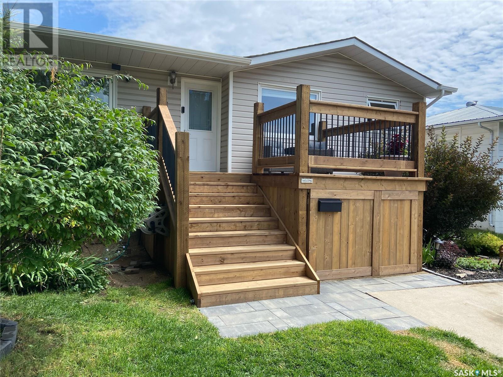 Single Family House Bungalow for Sale in  th AVENUE NW Swift Current 