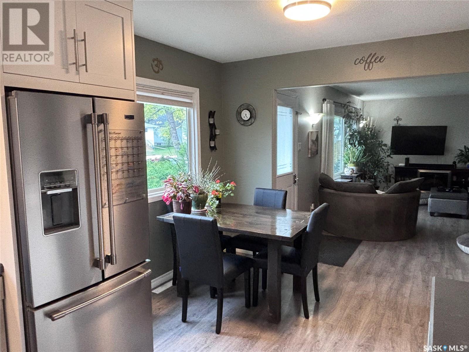 Single Family House Bungalow for Sale in  th AVENUE NW Swift Current 