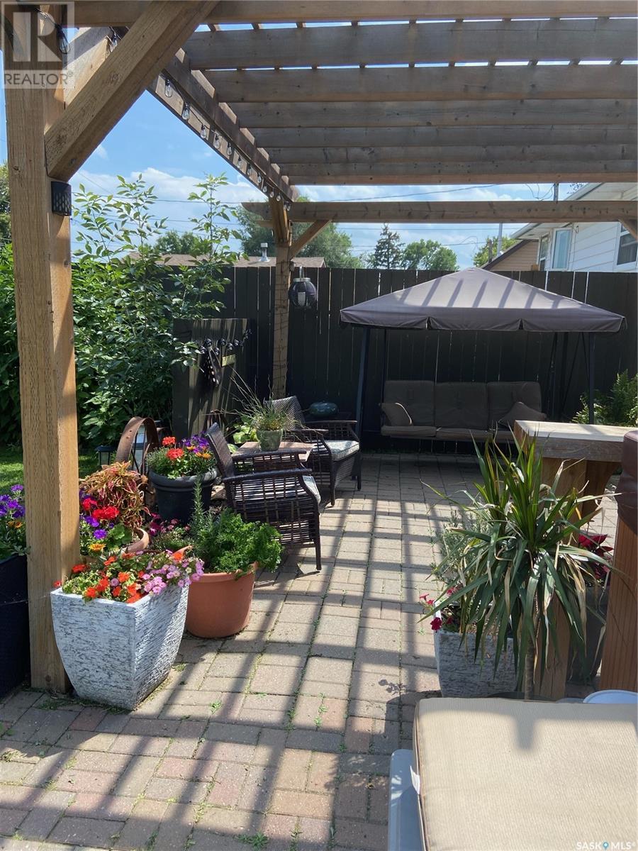 Single Family House Bungalow for Sale in  th AVENUE NW Swift Current 