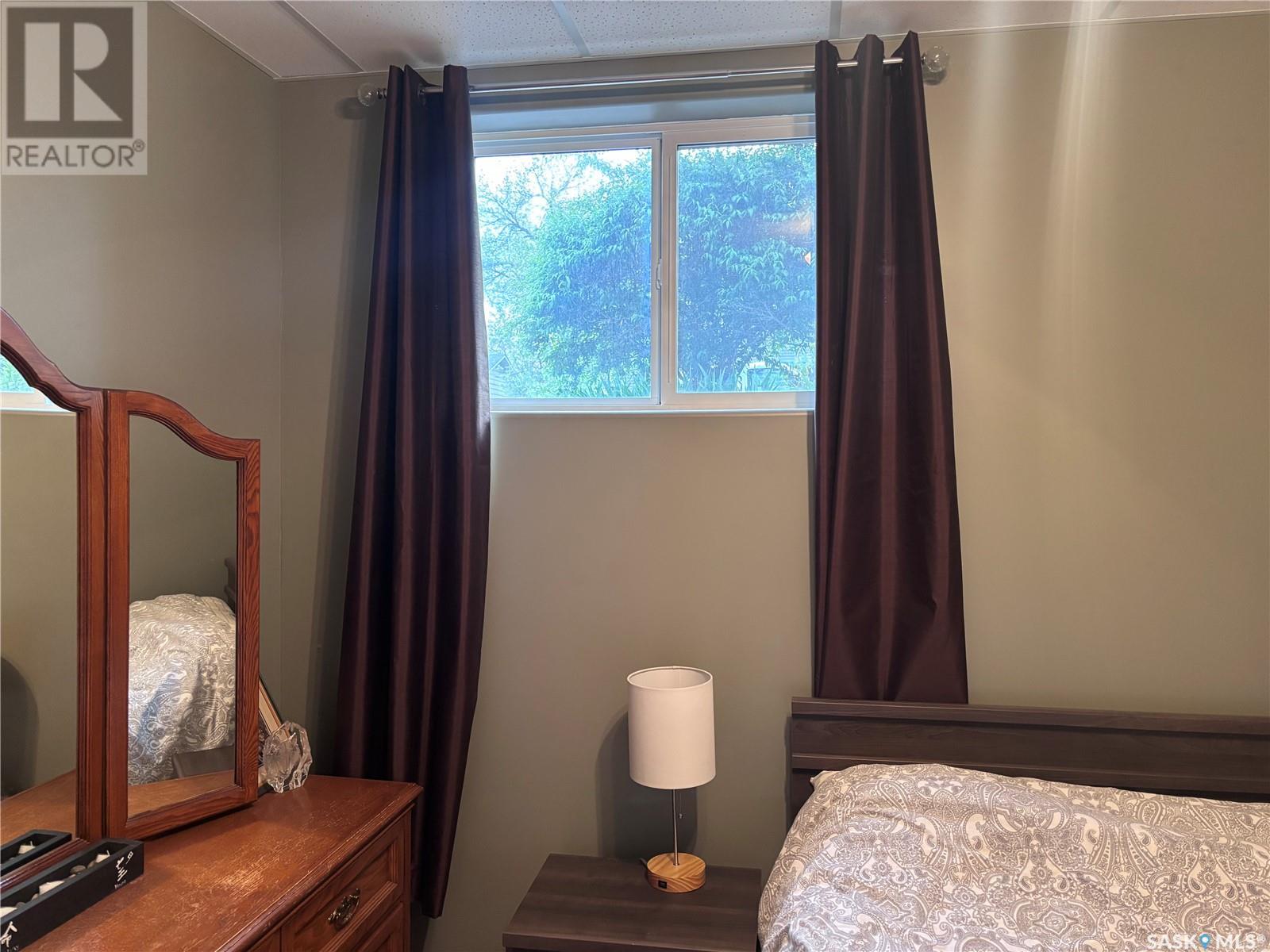 Single Family House Bungalow for Sale in  th AVENUE NW Swift Current 