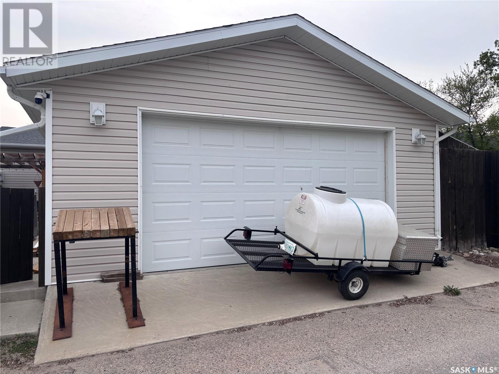 Single Family House Bungalow for Sale in  th AVENUE NW Swift Current 