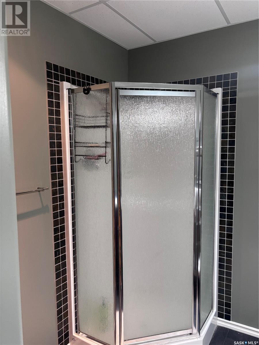 Single Family House Bungalow for Sale in  th AVENUE NW Swift Current 
