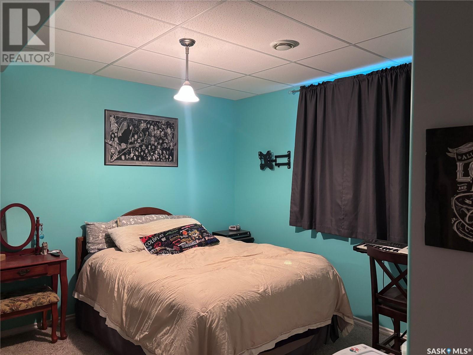 Single Family House Bungalow for Sale in  th AVENUE NW Swift Current 