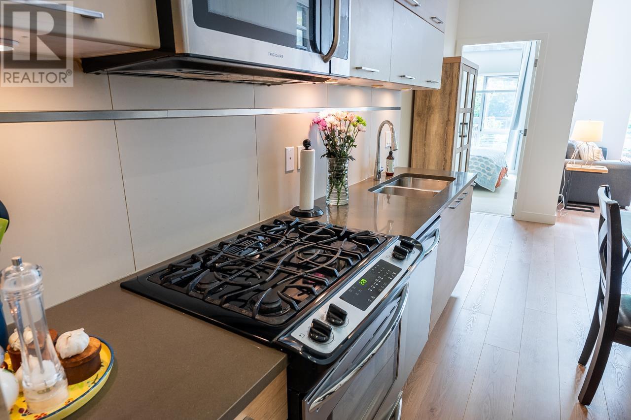 Photo 9 of 6 9150 University High Street, Burnaby BC