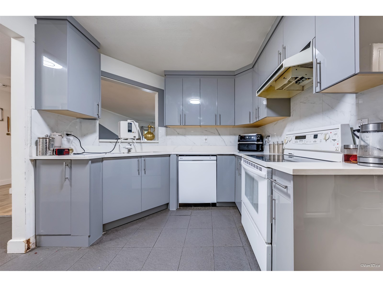 Photo 10 of 114 7151 121 Street, Surrey BC