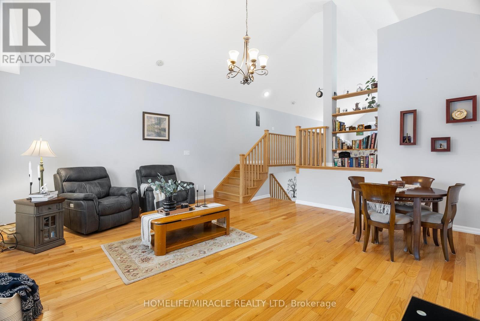 Photo 13 of 582 Upper James Street, Hamilton ON