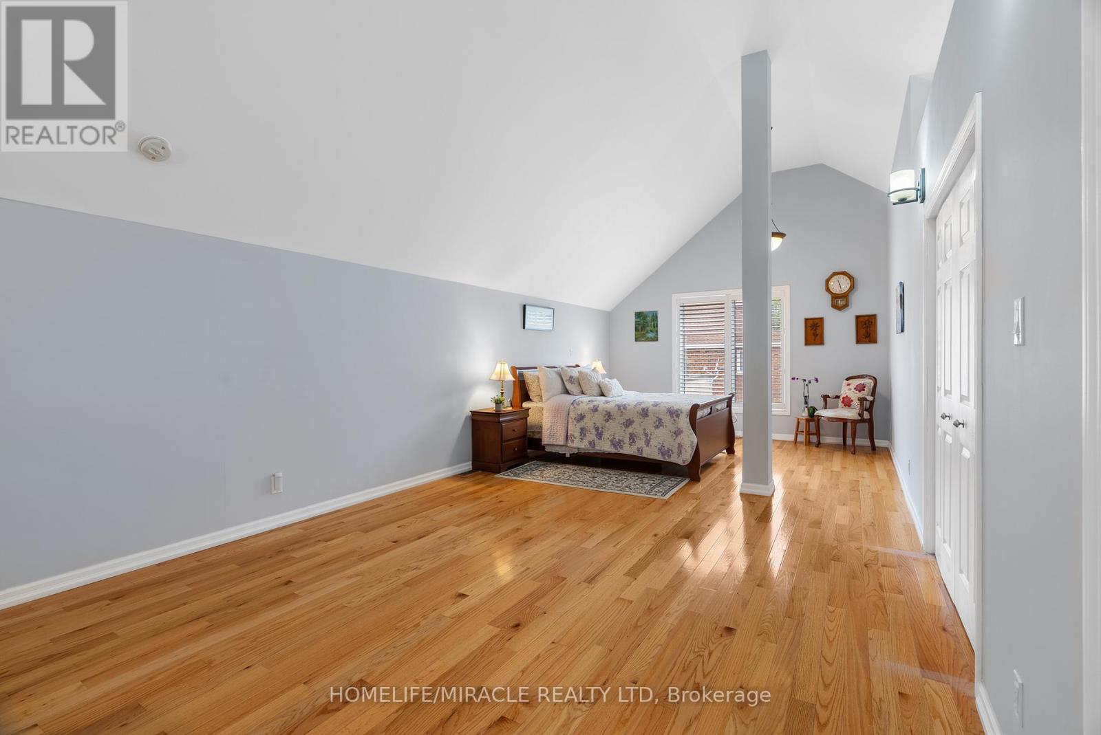 Photo 17 of 582 Upper James Street, Hamilton ON