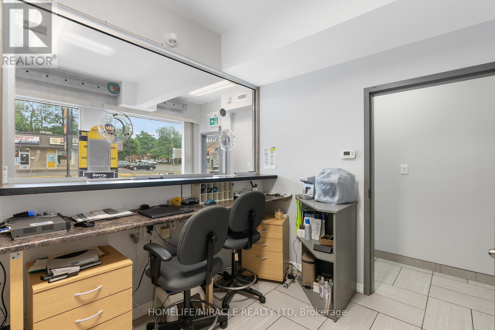 Photo 23 of 582 Upper James Street, Hamilton ON