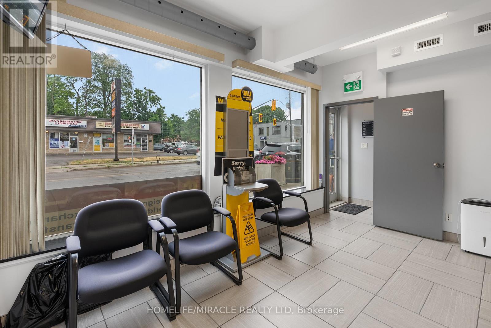Photo 25 of 582 Upper James Street, Hamilton ON
