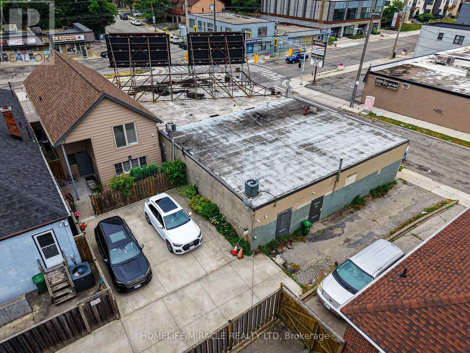 Photo 4 of 582 Upper James Street, Hamilton ON