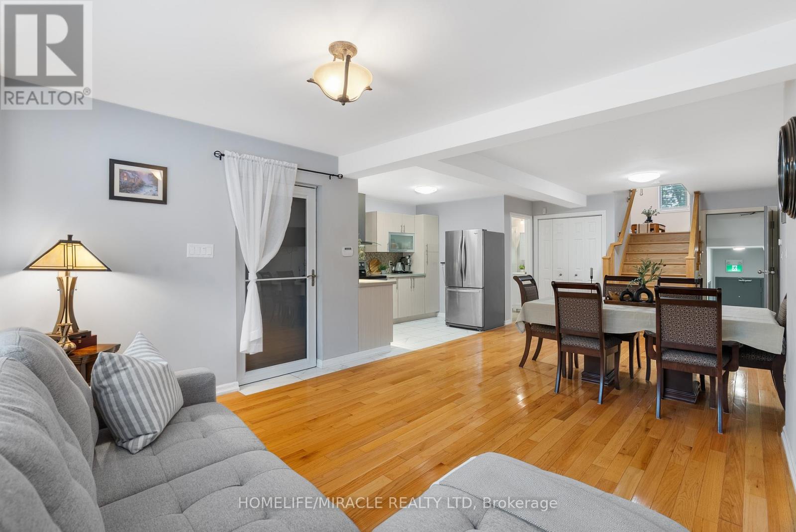 Photo 6 of 582 Upper James Street, Hamilton ON