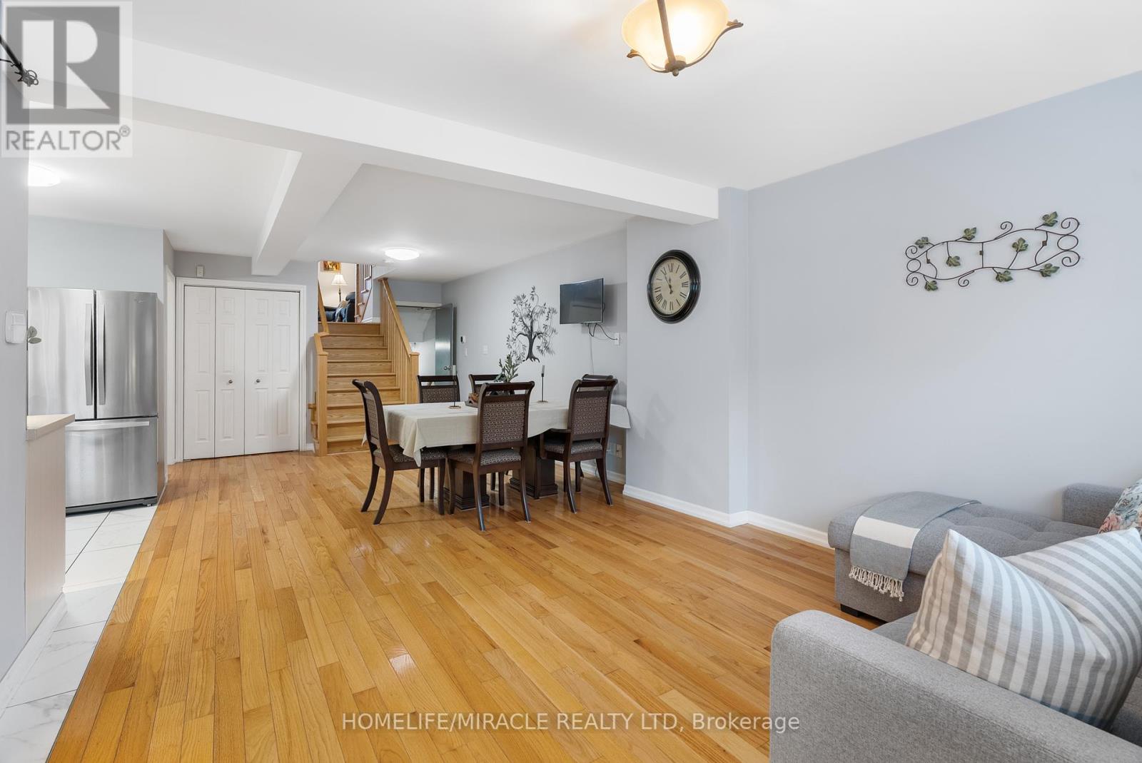 Photo 8 of 582 Upper James Street, Hamilton ON