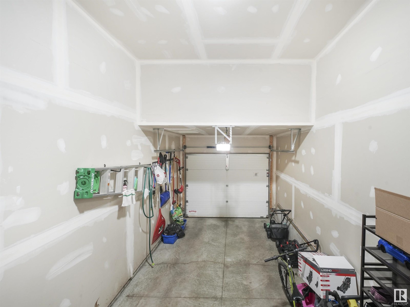 Photo 47 of 1815 Keene Cr Sw, Edmonton AB