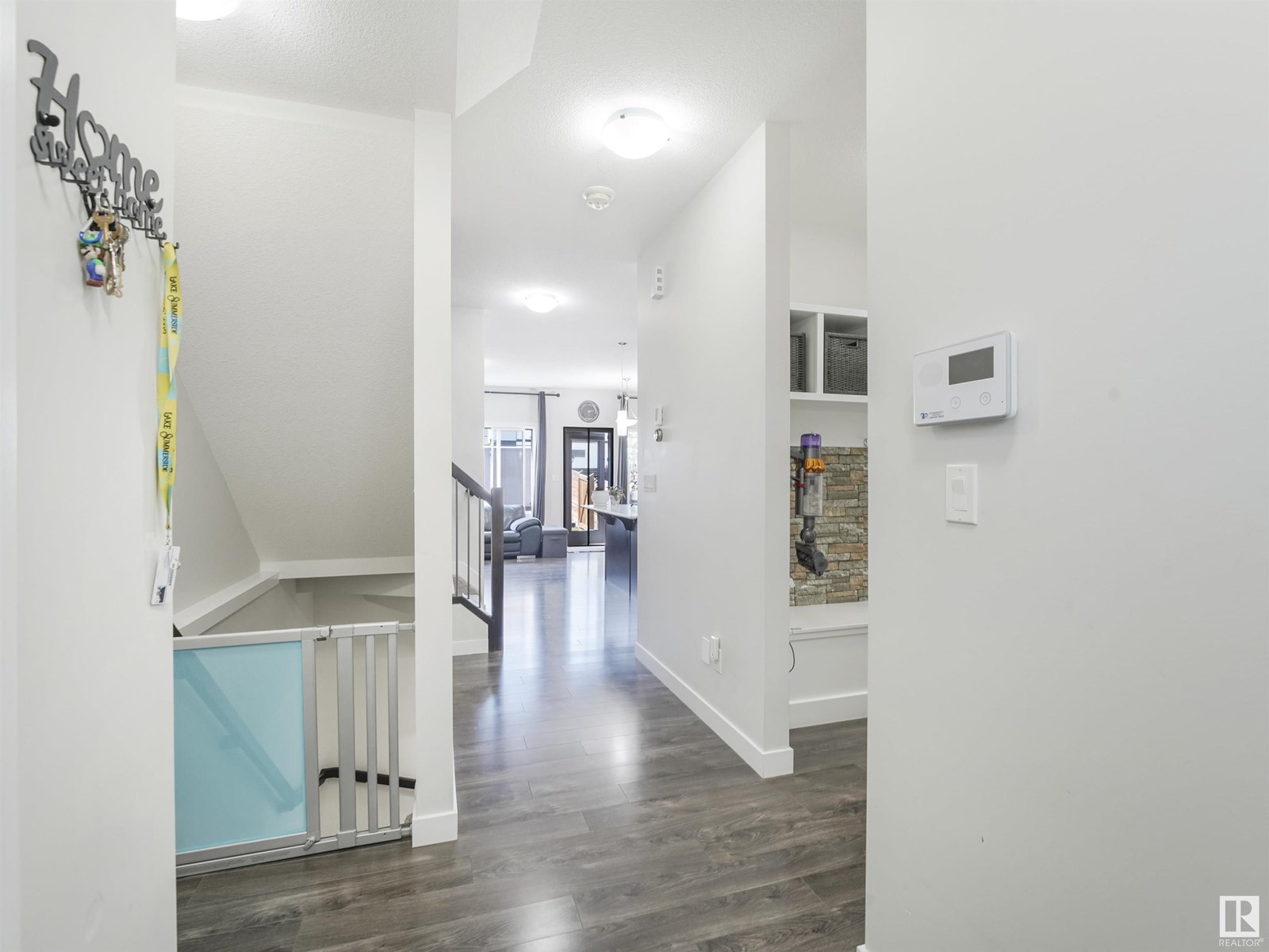 Photo 8 of 1815 Keene Cr Sw, Edmonton AB