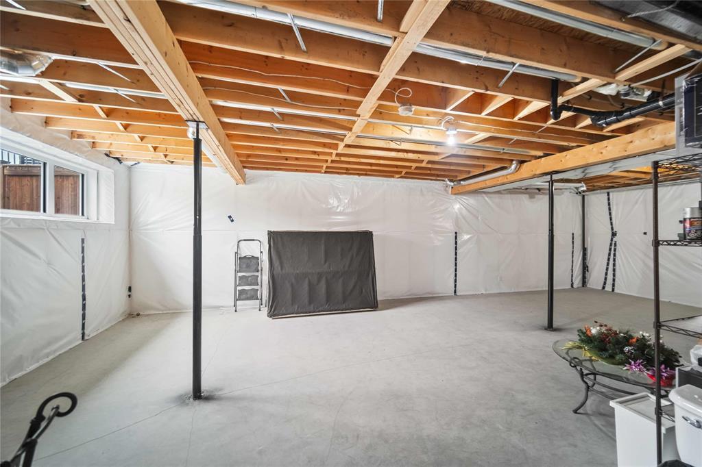Photo 1 of 113 Willow Creek Road, Winnipeg MB