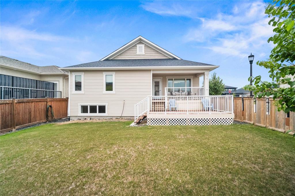 Photo 16 of 113 Willow Creek Road, Winnipeg MB