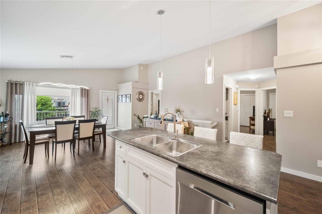 Photo 6 of 113 Willow Creek Road, Winnipeg MB