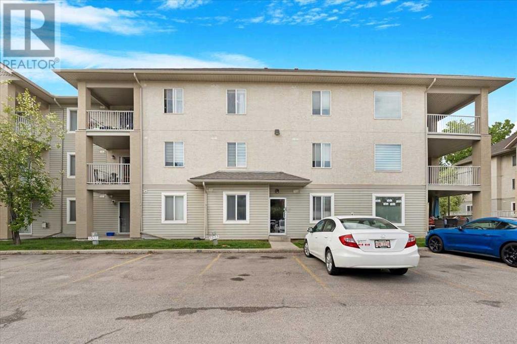 Single Family House for Sale in   Citadel Meadow Point NW Citadel Calgary 